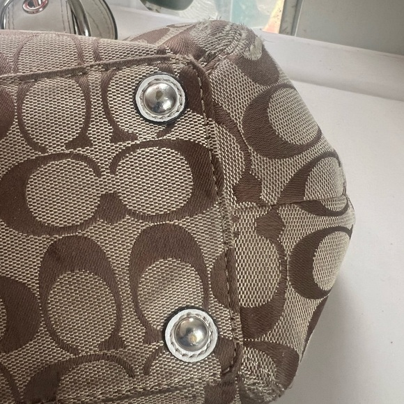 Authentic Coach purse - Picture 4 of 7